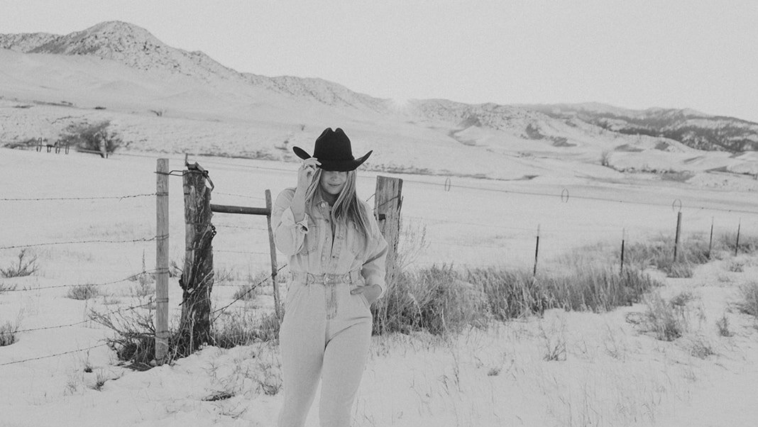 western wyoming female poet & storyteller in the wilds of Wyoming